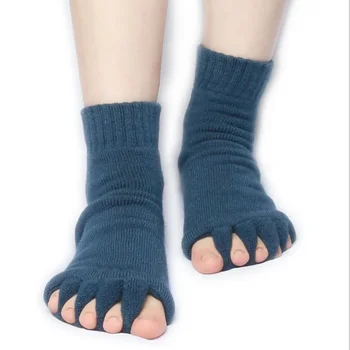 Gym Спорт Йога чорапи Пет пръста Сплит пръсти чорапи изложени пръсти спящ Корекция на палеца инверсия масаж на пет пръста