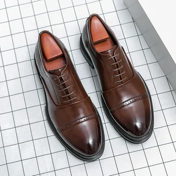 Мъжки кожени обувки Кафяви бизнес мъжки обувки Мода Черен банкет Мъжки обувки Сватбени обувки за дерби Ежедневни офис Оксфордски обувки